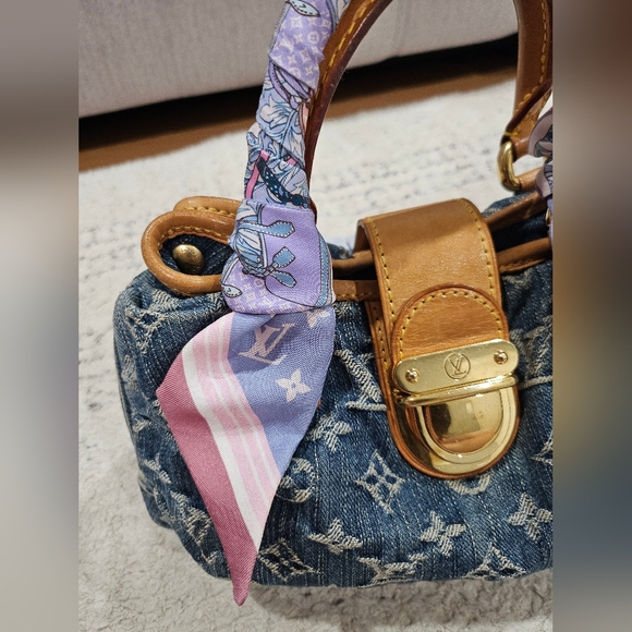 SOLD!! Louis Vuitton Monogram Denim Pleaty Bag W/ LV Twilly - Picture 6 of 13